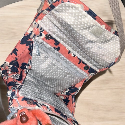 Kipling Cross Body Bag Peach Black Flowers 22cms x 22cms With Monkey Ella - Picture 6 of 6