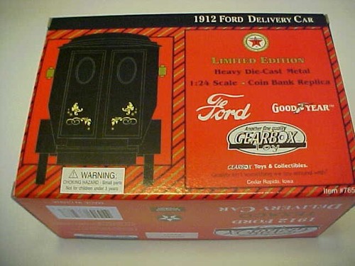 GEARBOX 1912 FORD TEXACO DELIVERY CAR, DIE CAST, LOCKING BANK, 1/24 SCALE - Picture 2 of 4