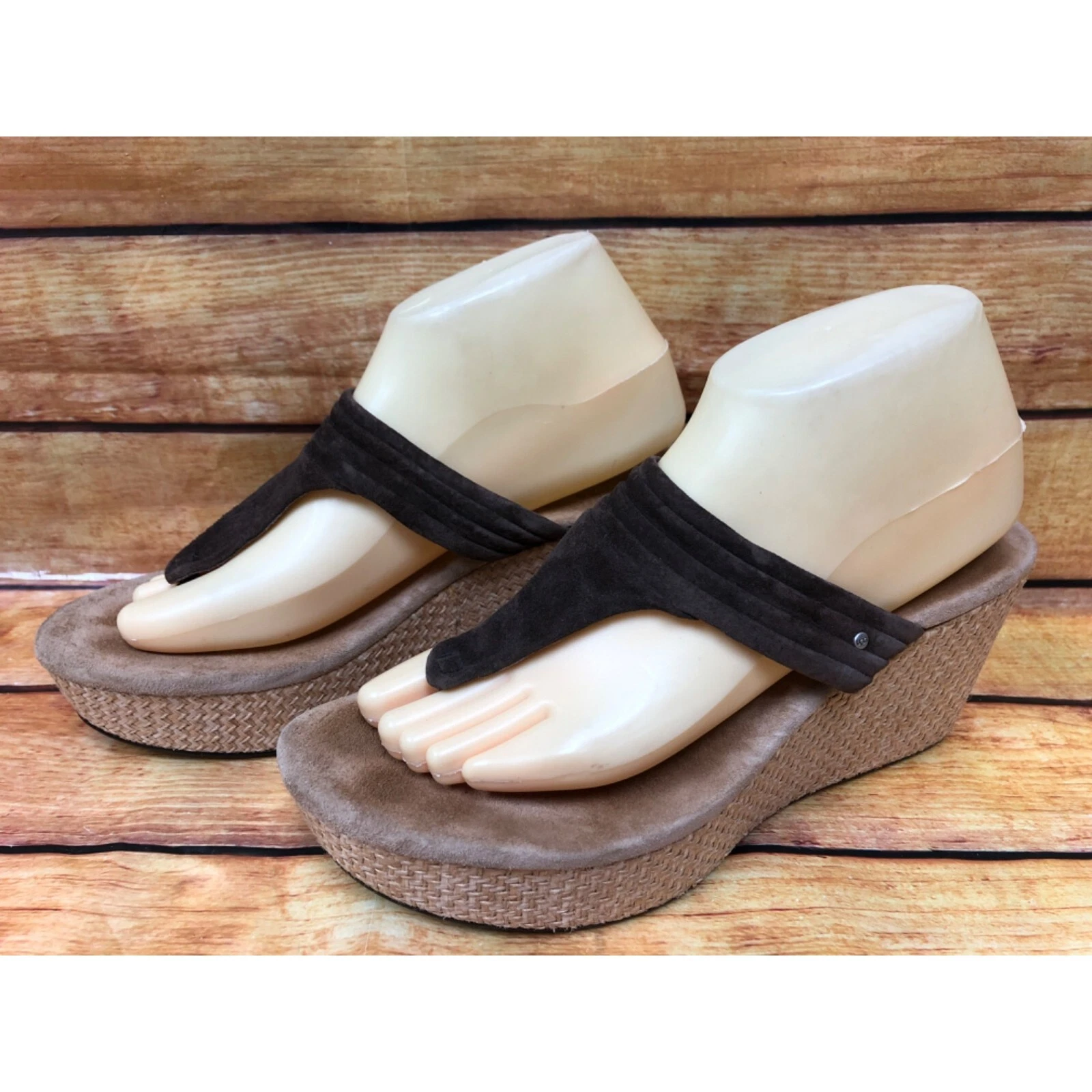 UGG Zamora #3093 Sandali con zeppa in pelle marrone da donna 9 5 (6e93)