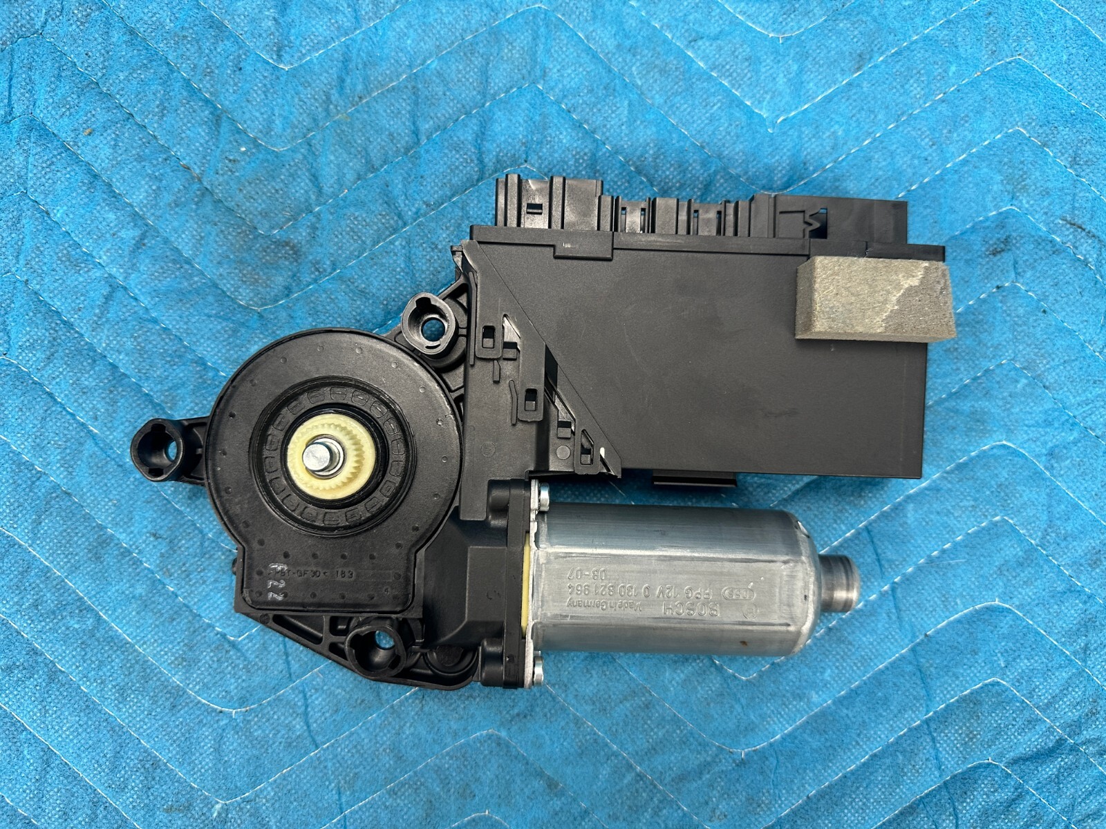 Bentley Flying Spur Rear Passenger's Door Window Regulator Motor 2006-2012 OEM