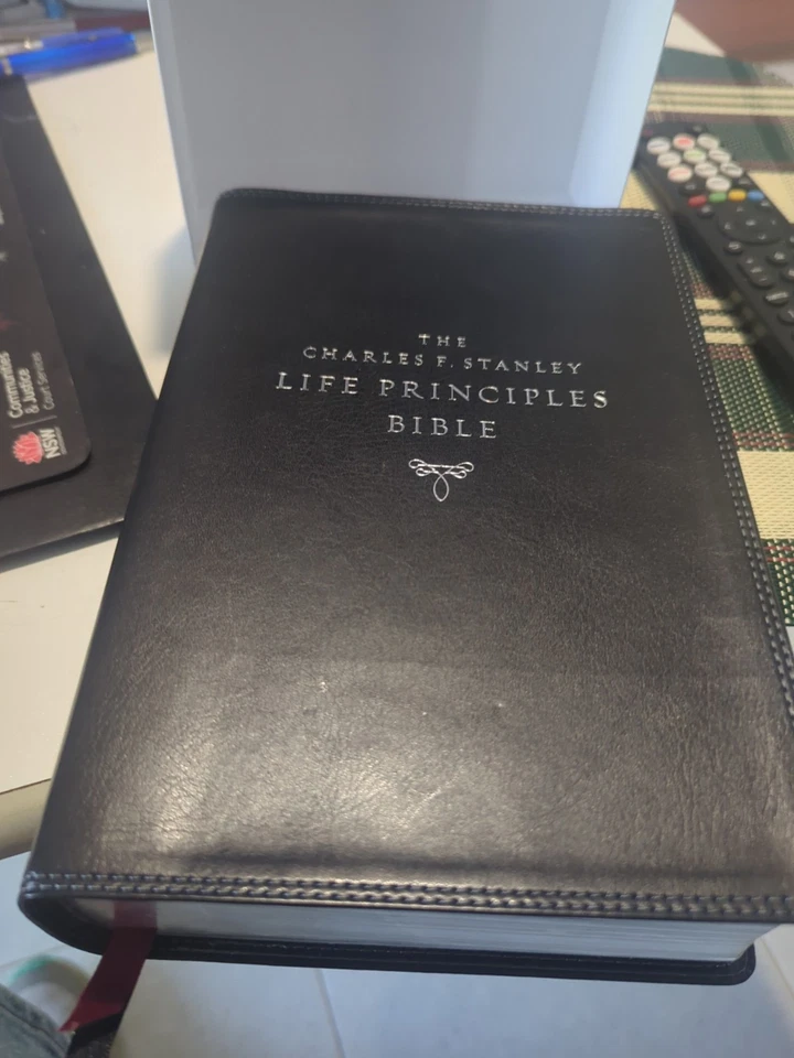 The NKJV Charles F. Stanley Life Principles Bible Comfort Print by Thomas Nelson - image 3 of 4