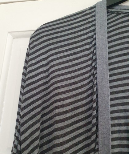 Size 18 Navy Blue & Grey T Shirt Long Sleeve Drape Cardigan Top ! - Picture 2 of 4