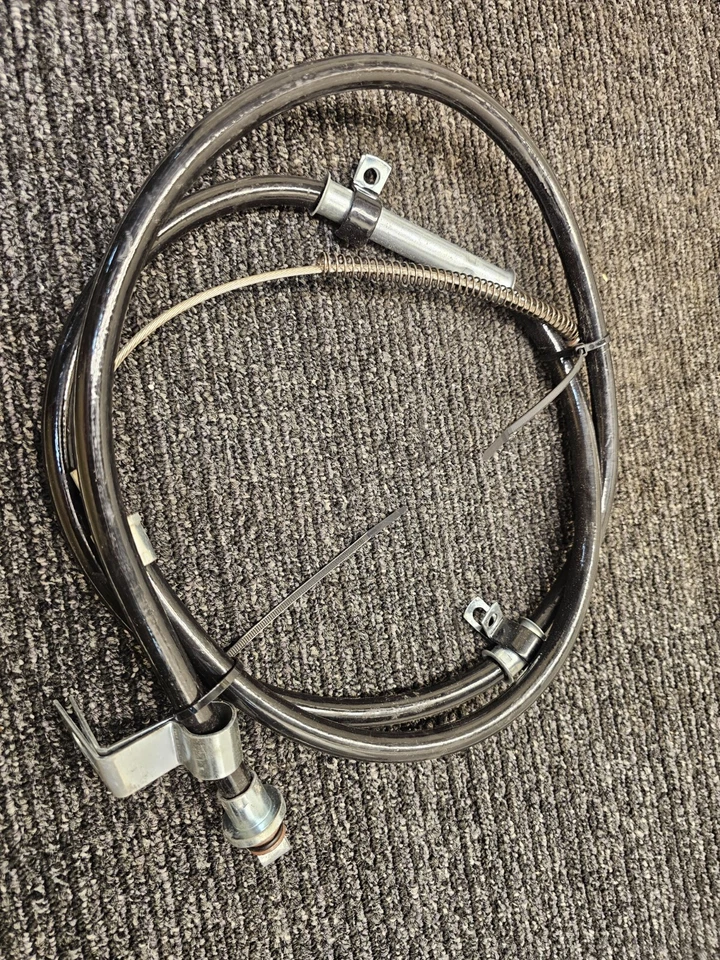 Cable de freno de estacionamiento Carquest Wearever BCA96271 para Mitsubishi Endeavor 2005 Foto 2 de 4