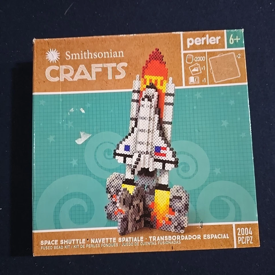 Smithsonian Crafts Space Shuttle Fused bead Kit, ages 6+, 2004 pc, Sealed Box - Image 2 of 4