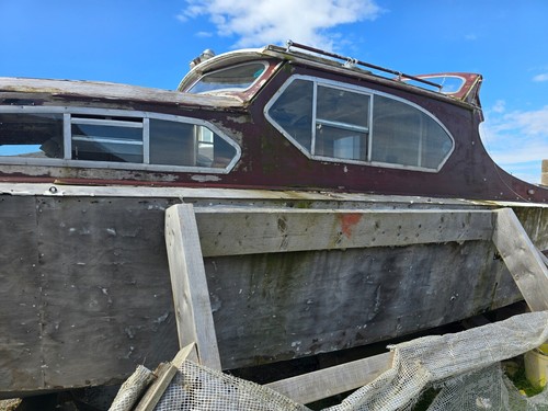 Wooden moat boat for sale - Picture 1 of 10