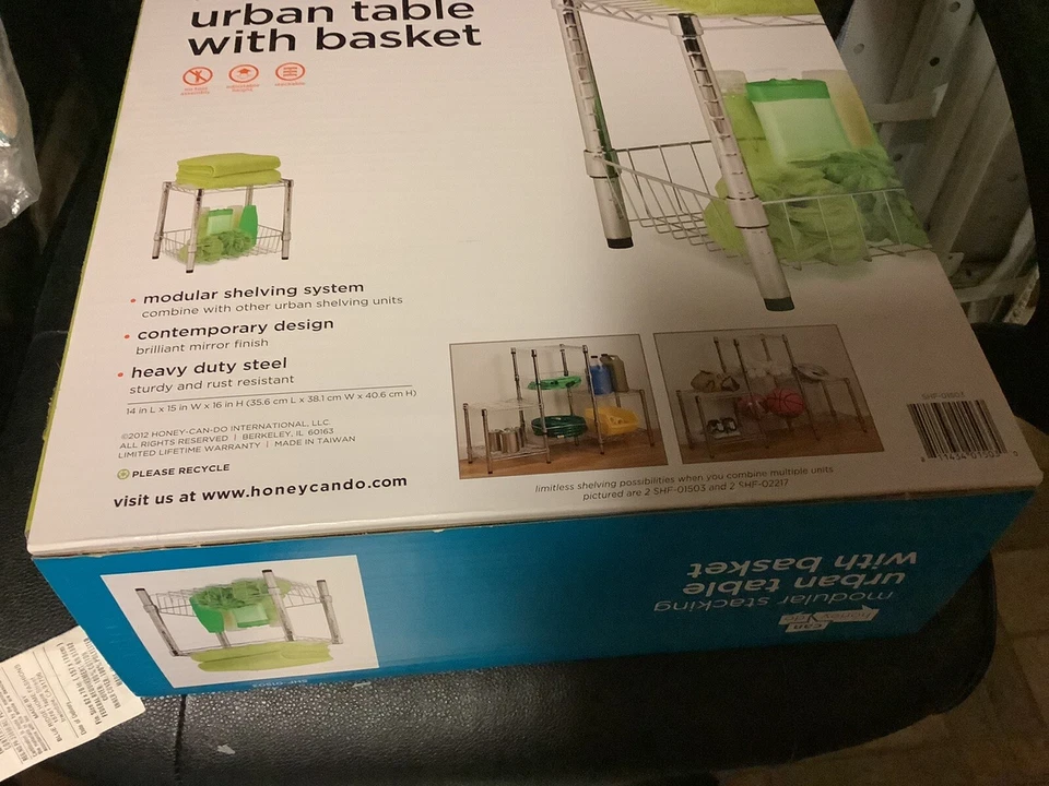 Estantería de almacenamiento de acero de 1 estante Honey Can Do con cesta, cromada Foto 2 de 4