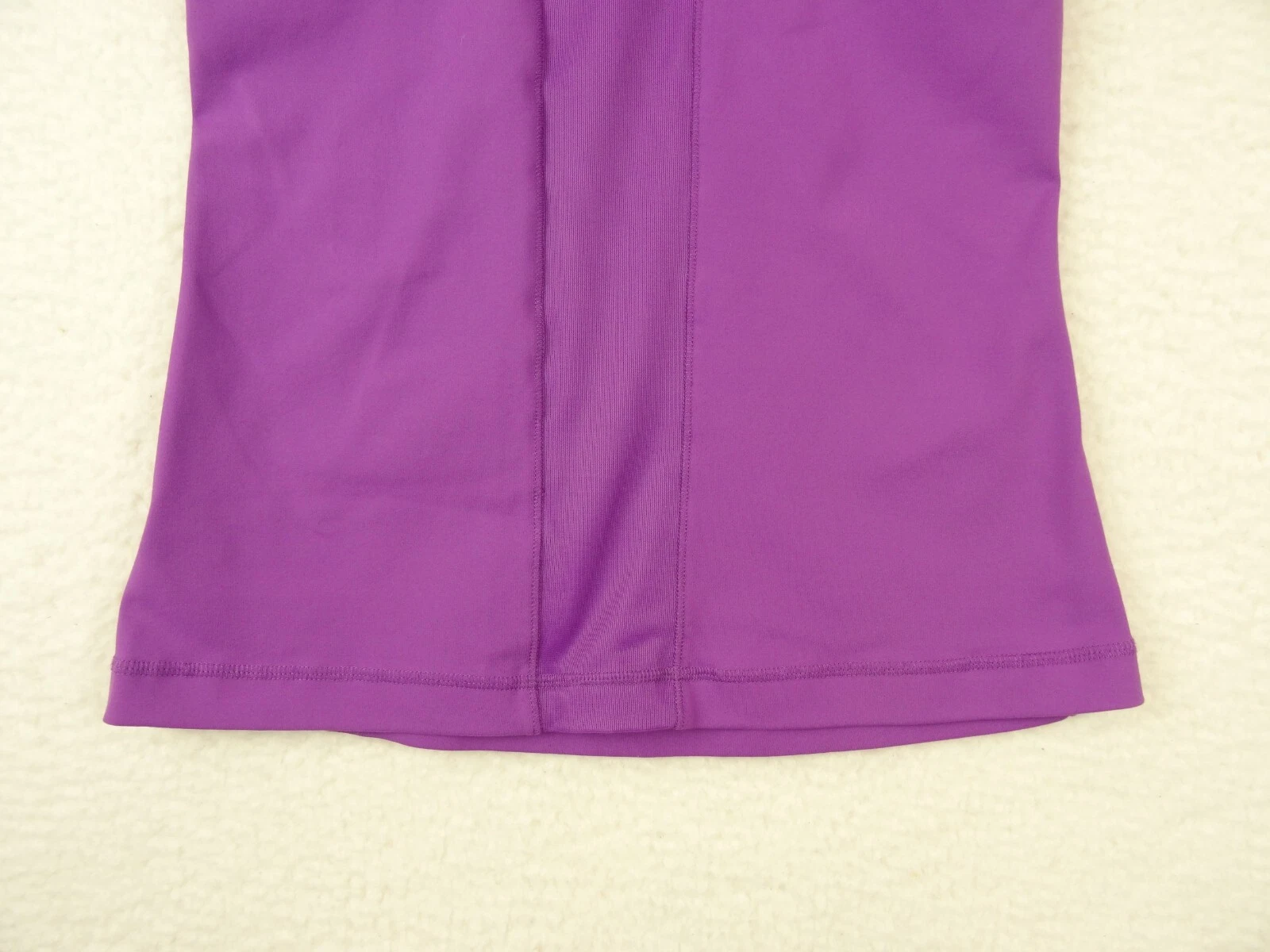 alo-yoga activewear built in bra pullover tank-top