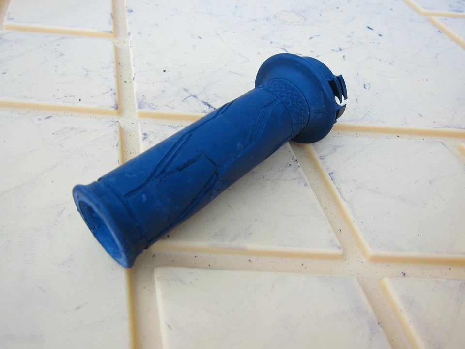 2003 SUZUKI GSXR750 OEM TUBO DE ADERÊNCIA DO ACELERADOR DIREITO - Imagem 4 de 4