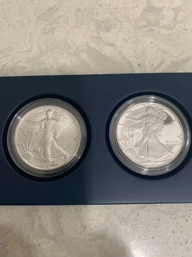 1986 S SILVER EAGLE PROOF AND UNCIRCULTED DOLLAR 2 COIN SET IN CAPUSLE & SF BOX!