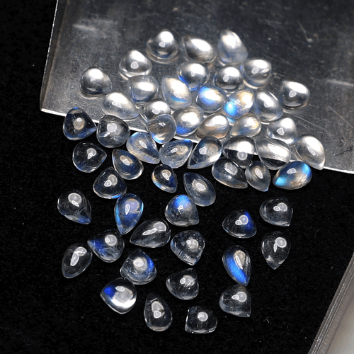 Lote de 55 piedras preciosas cabujón pera piedra lunar arco iris natural de Madagascar 3 mm-5 mm - Imagen 7 de 10