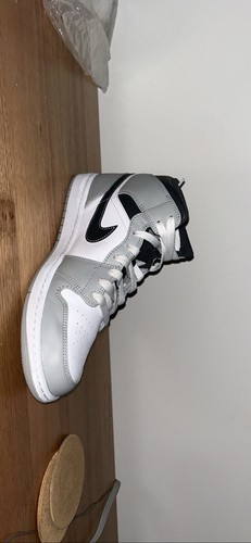 Size 11 - Jordan 1 Mid Light Smoke Grey - Picture 14 of 18