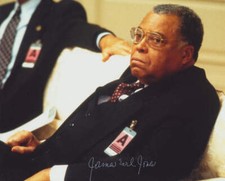 JAMES EARL JONES - GENUINE SIGNED AUTOGRAPH JAMES EARL JONES - GENUINE SIGNED AUTOGRAPH