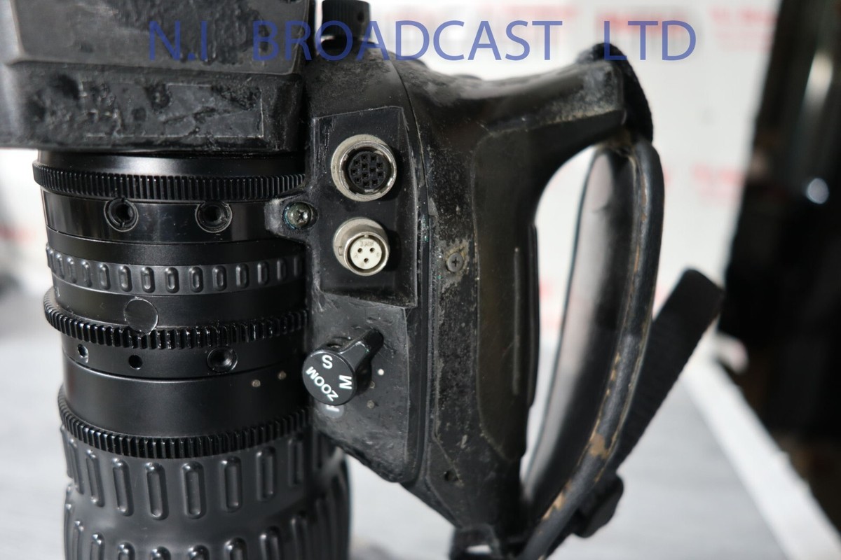 Fujinon a10 x 4.8 bevm-28 wide angle broadcast lens, (lens 9) B4 2
