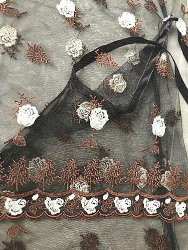 VESTIDO LARGO COMME DES GARCONS NEGRO TUL con FLORES BORDADAS - DE COLECCIÓN - Imagen 9 de 11