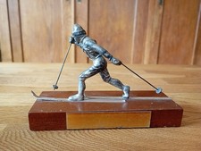alte antike Skifahrer Figur Trophäe Skulptur Holzsockel Zinn versilbert 1940/50