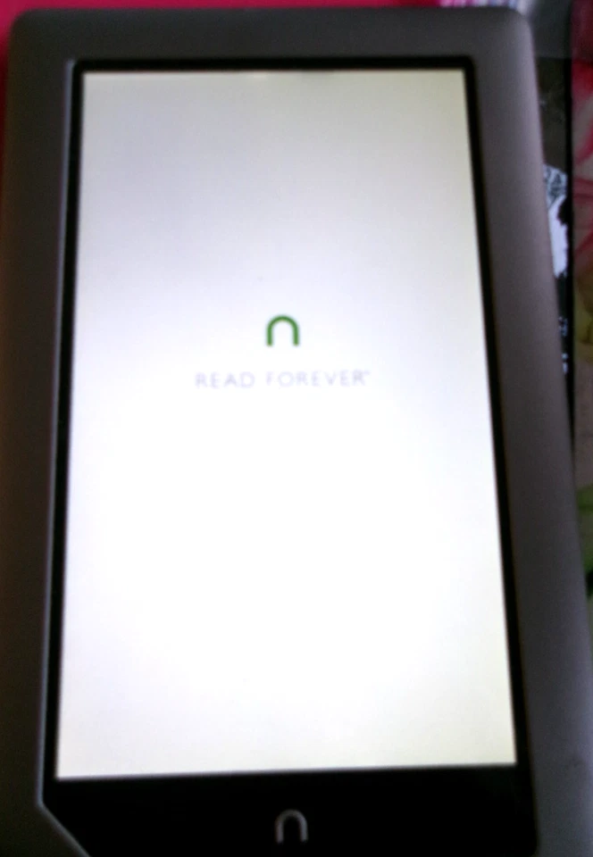 Barnes & Noble NOOK Simple Touch – WL2865 – Power Cord Included – Tested - Image 3 of 4