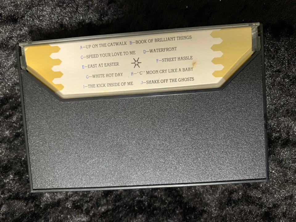 Tape Cassette Simple Minds Sparkle in The Rain 1983 Virgin Records TVC 2300 - Image 2 of 3