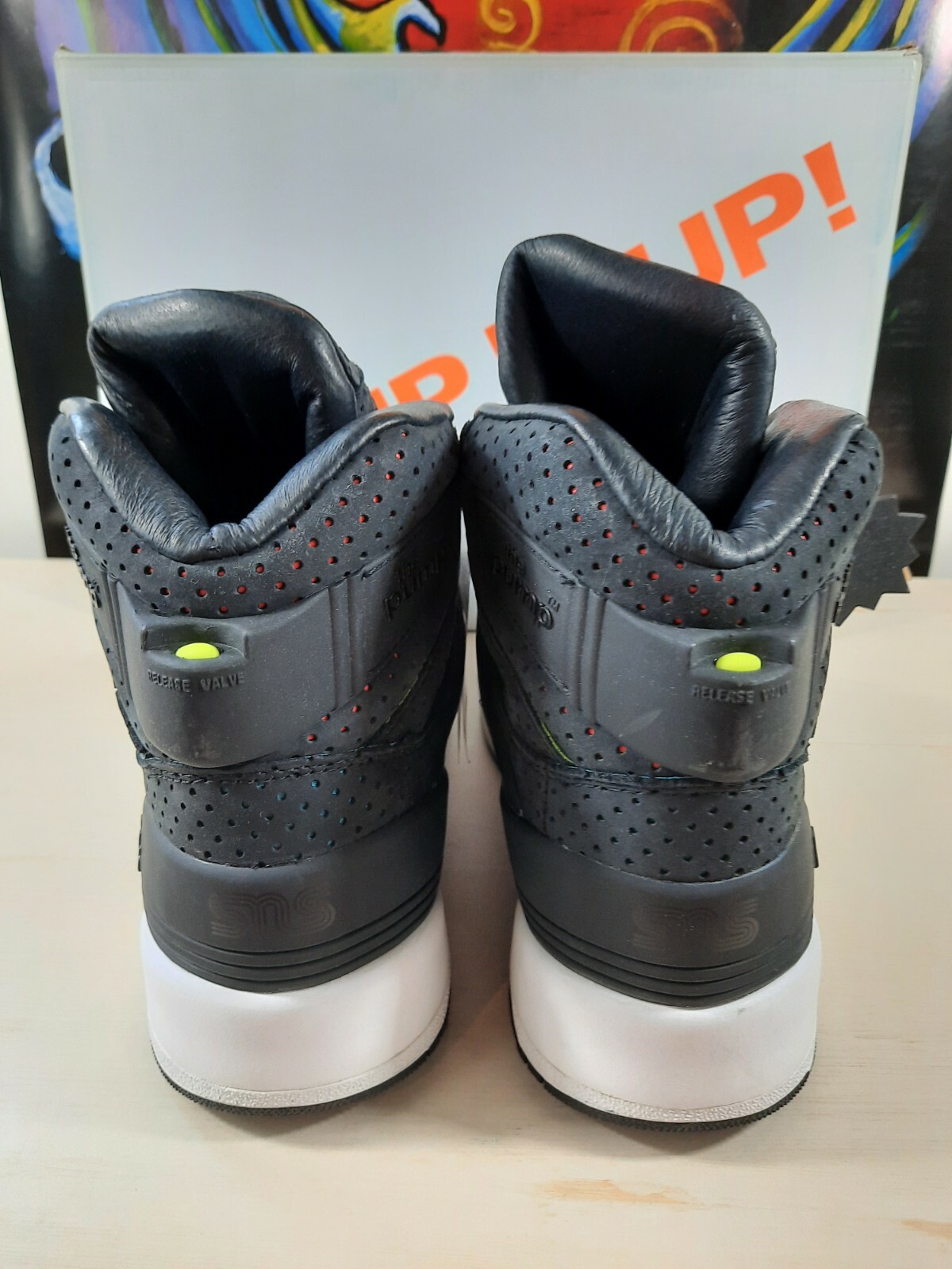 Reebok The Pump Certified X SNS "Blacklight Poster" 25th Anniversary Ships FAST! image 3