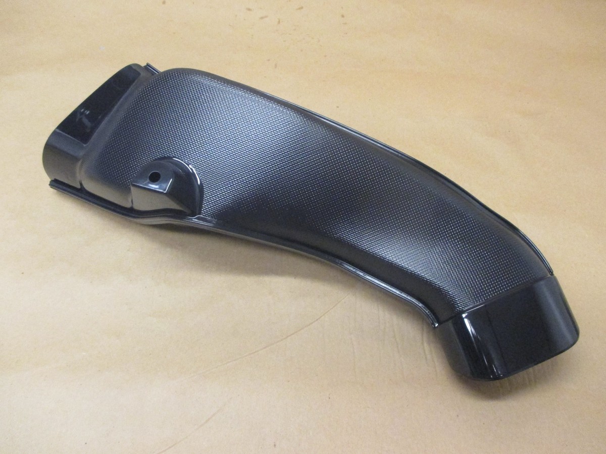 mi 2003-2004 Suzuki GSXR1000, Right side air duct, ram air scoop