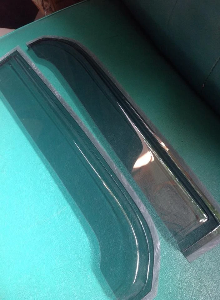 DATSUN 620 Mazda B1600 B2200 Camión 2 PUERTAS Parabrisas Protector de Aire Nuevo de Lote Antiguo Foto 2 de 4