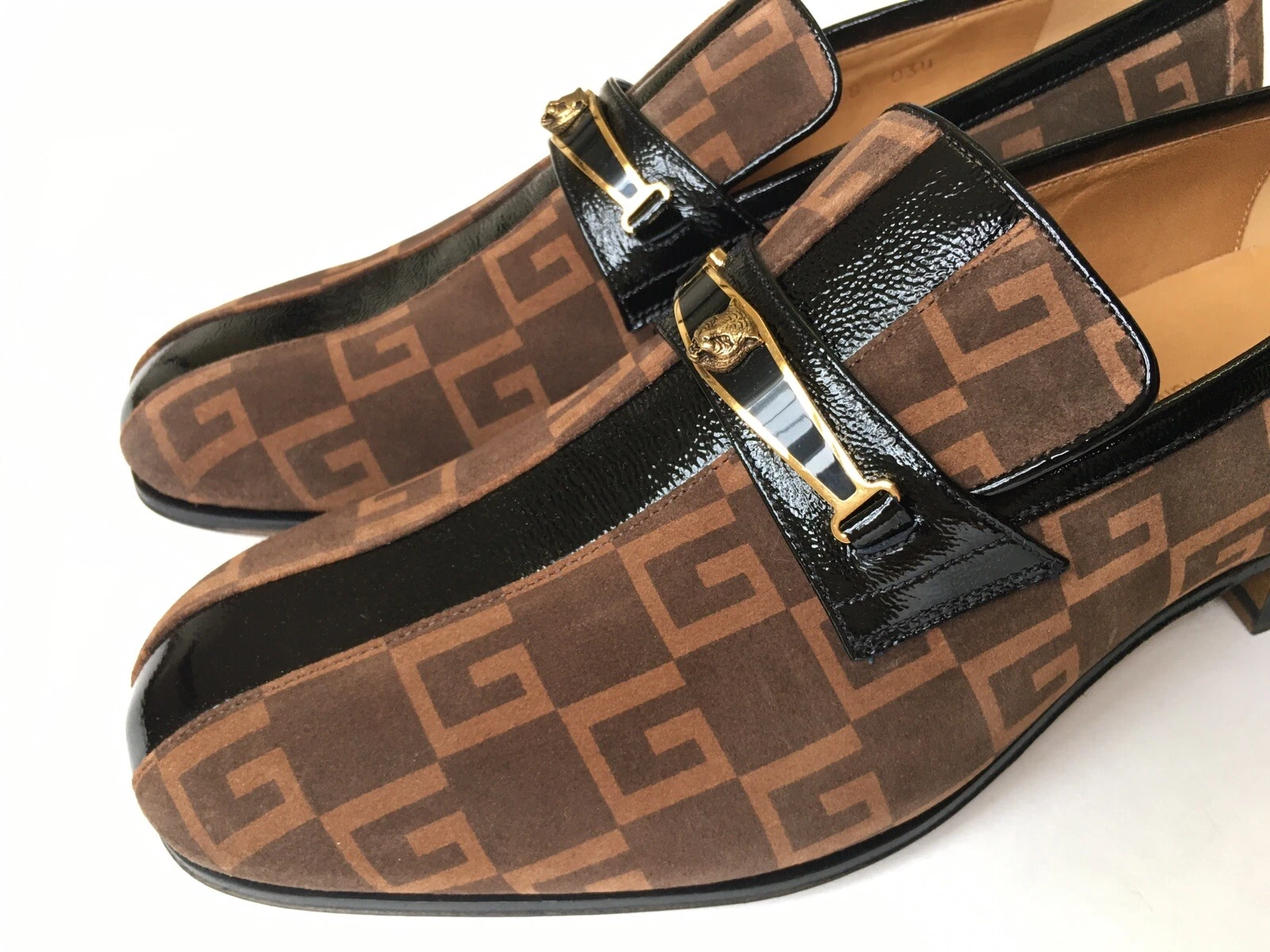 Mocassin homme GUCCI daim carré G médaillon félin, taille UK 8 (US 8,5) NEUF
