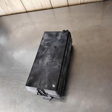 Caja de fusibles de motor Ford Freestar 2004-2005 OEM #3F2Z14A068CA