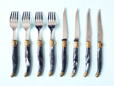 VTG FRENCH HIGH END BEE LAGUIOLE 5 PRESSED HORN HANDLES STEAKS KNIVES & 5 FORKS