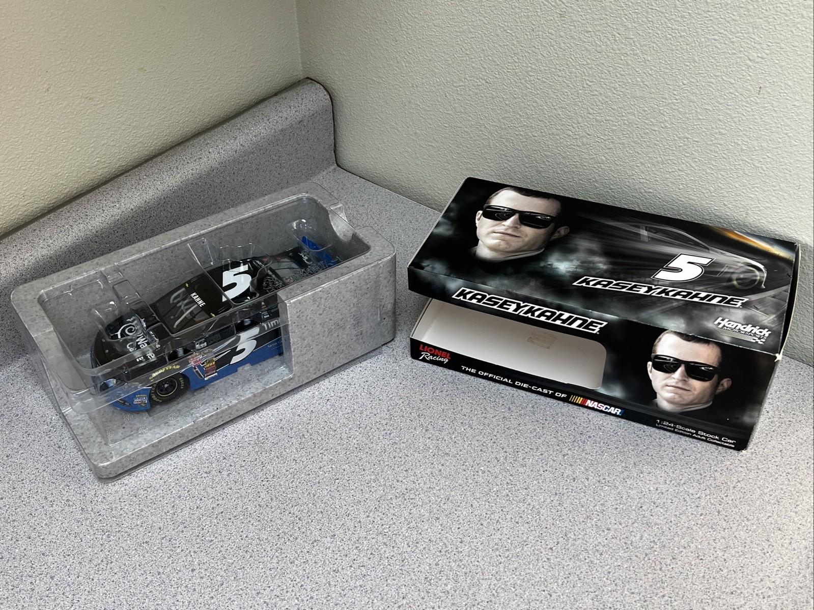 Picture 4 of 6