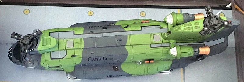 Forces of Valor 1/72 Scale 821005C - RCAF Boeing Chinook CH-147F - Bild 4 von 4