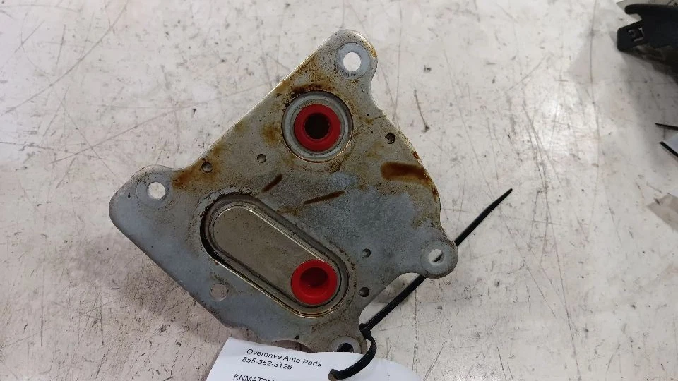 Enfriador de aceite de motor Nissan Rogue 2014 2015 2016 2017 2018 2019 2020 Foto 2 de 4