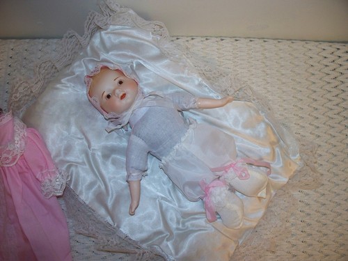 ☆ VINTAGE☆1980's☆ 12" Prince Williams Christening Doll In Bassinet☆ - Bild 11 von 12