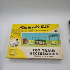 Plasticville U.S.A. Toy Train Accessories No. 5400 by Bachmann