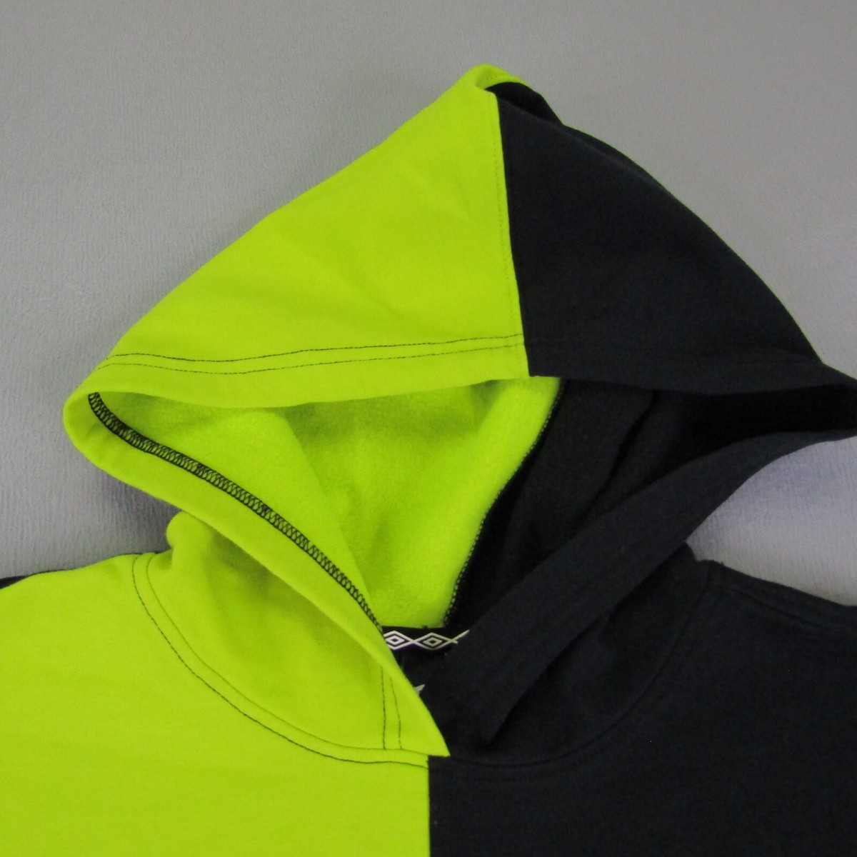 Umbro Hoodie Mens Extra Small Green Black Pullover Sweater