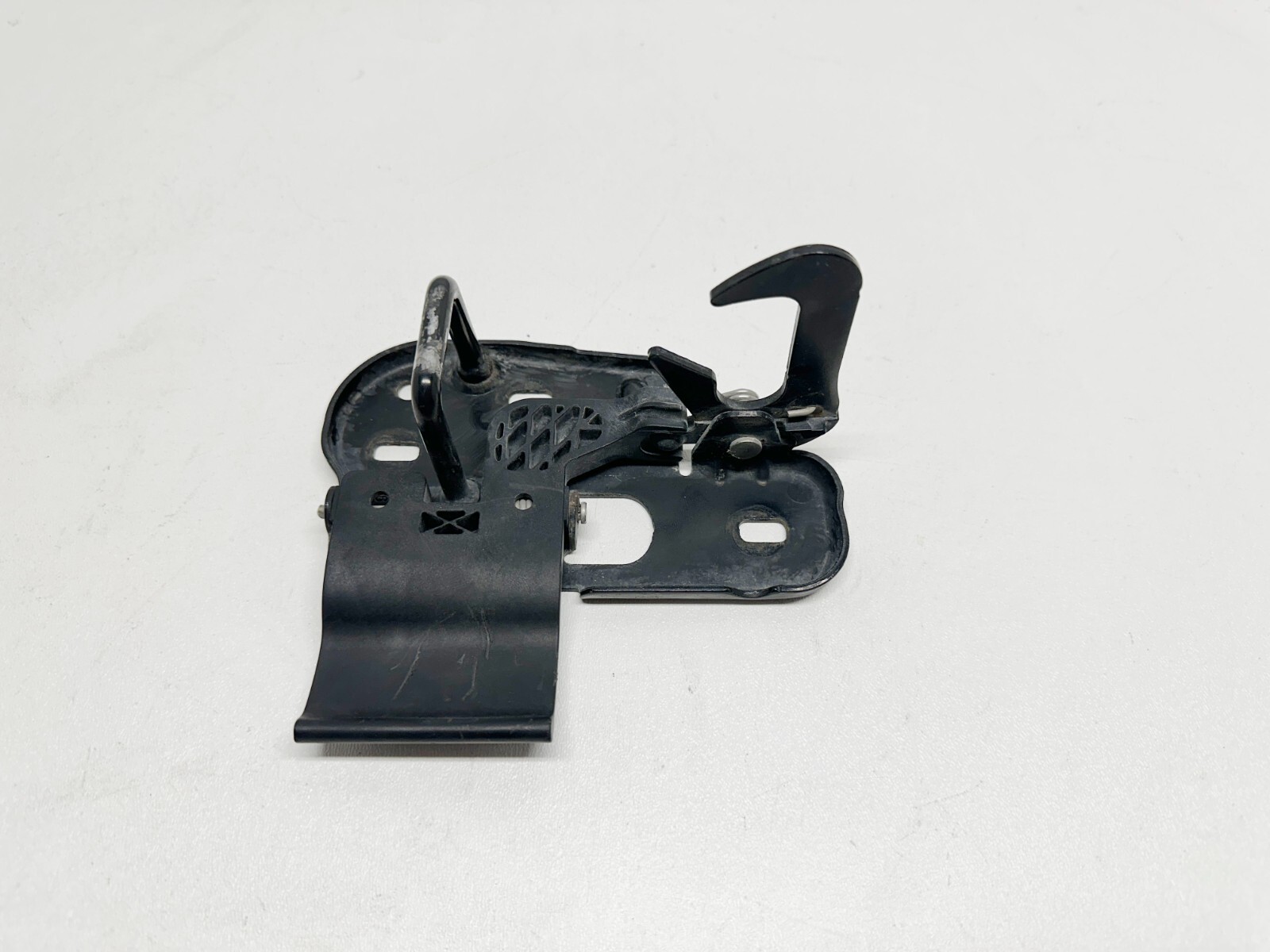 H40420 2009-2017 Volkswagen CC HOOD LOCK LATCH RELEASE LEVER 3C8823480 OEM