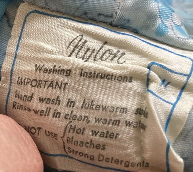 VINTAGE Blue Floral Nylon Overall, Shop/Dinner Lady, Cleaner, Chores, Housework 11