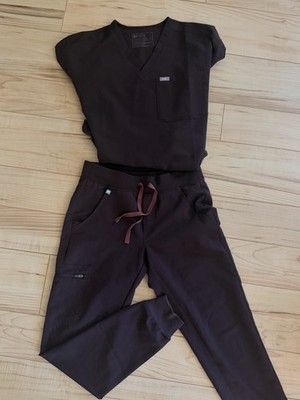 FIGS Women s XS Espresso Solid V Neck Scrub Set Jogger Pants