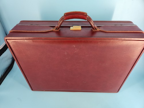 Vintage Hartmann Belting Luggage 26x20 Vinyl Faux Leather Suitcase Red Large 60s