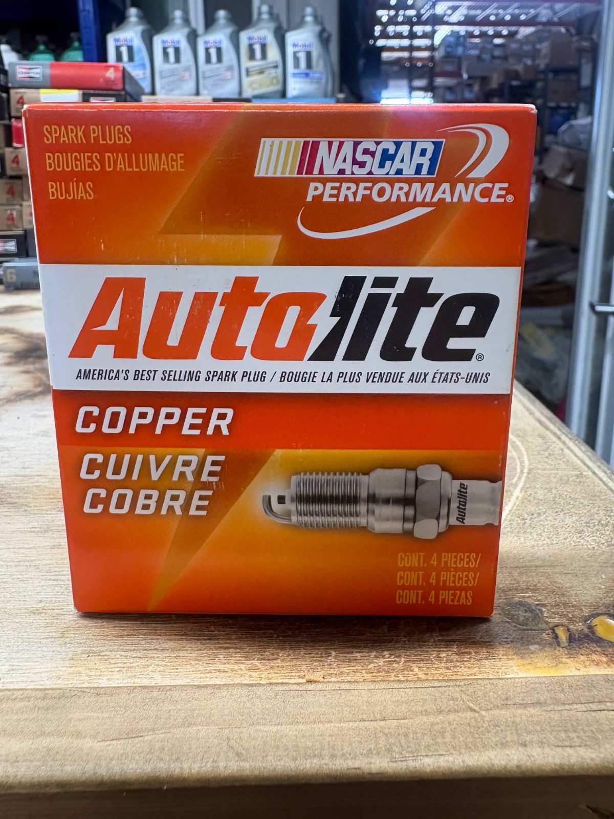 New Genuine Autolite 3922 Copper Pack of 4 Genuine Spark Plugs Bujias 
