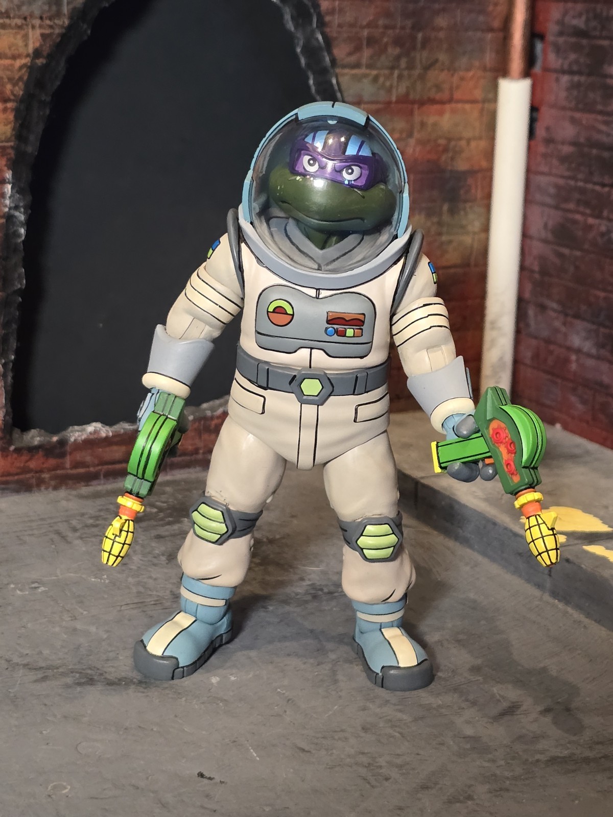 NECA TMNT Space Adventure Donatello Cartoon Action Figure