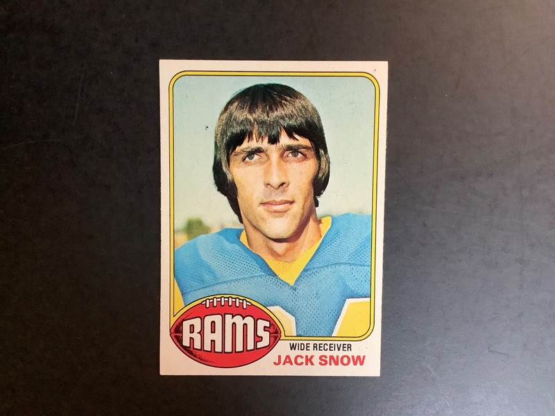Topps 1976 Jack Snow #401 NEAR MINT or BETTER Rams Pack Fresh Super Sharp.
