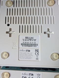 Routers interruptores y punto de acceso de CA Mikrotik