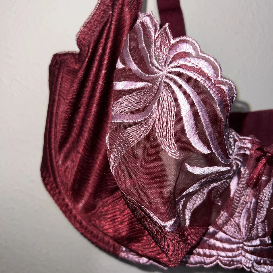 Sujetador FANTASÍA LIRIO BALCONETTE 6110 ROJO ARÁNDANO 38F Bordado Sin Forro Sexy Foto 3 de 4