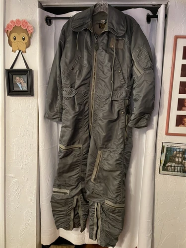 VTG Flight Suit Mens Medium Green USAF Coveralls Vietnam Flying Military