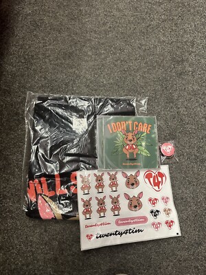 Twenty4 Tim Bundle I Don t CARE Dschungel CD T-Shirt Sticker - Gr. L - Neu