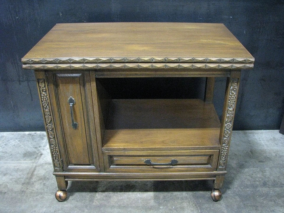 Raro servidor Romweber roble vikingo con ruedas con tapa expandible de 35" a 68" Foto 4 de 4