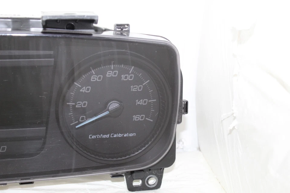 Cuadro de instrumentos velocímetro medidores del panel de instrumentos Ford Taurus 2015 12.032 millas Foto 3 de 4