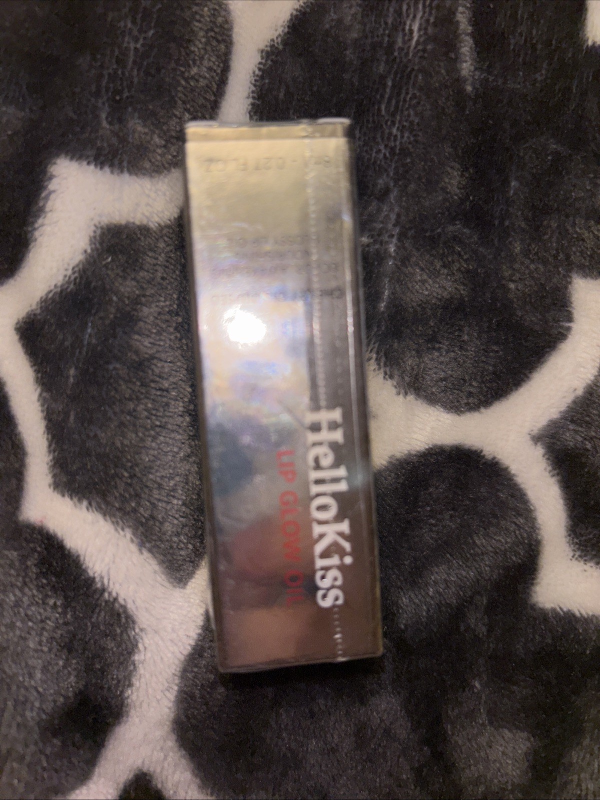 HelloKiss Hydrating Lip Glow Oil for Shine & Nourishment