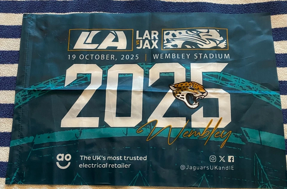 LA Rams 2016-2025 23 piezas Stadium Souvenir Collection: Toallas, banderas y banderines Foto 3 de 4