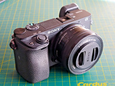 Sony Alpha A6300 24,2 megapixel mirrorless con obiettivo Sony 16-50 OSS fotocamera digitale