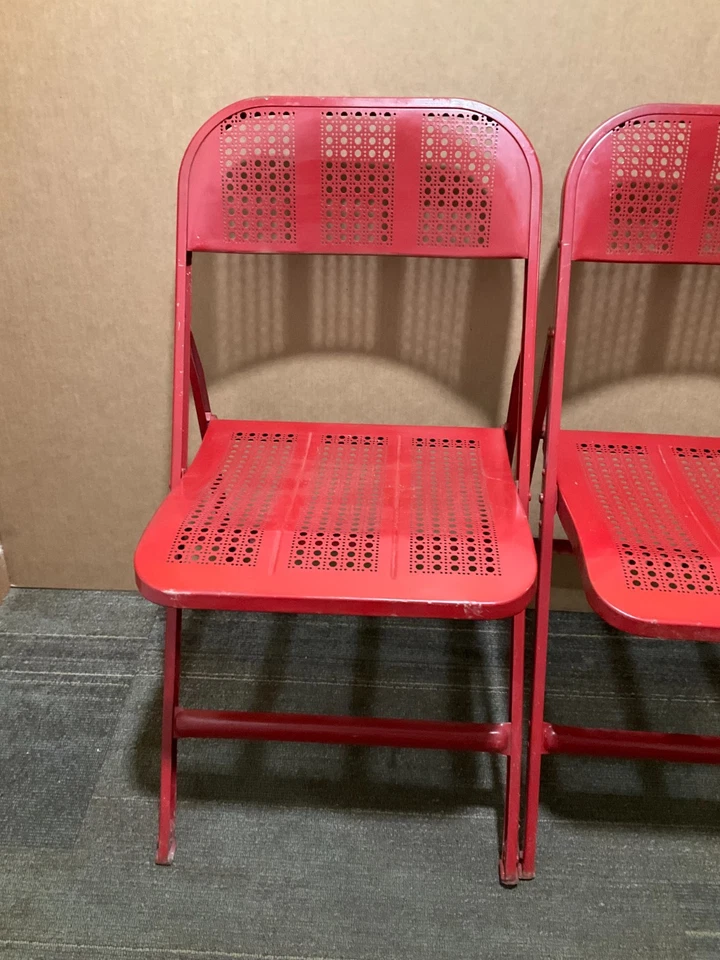 4 ЧЕТЫРЕХ винтажных красных металлических решетчатых складных стула Lyon сделано в США прочные перфорированные - Изображение 4 из 4
